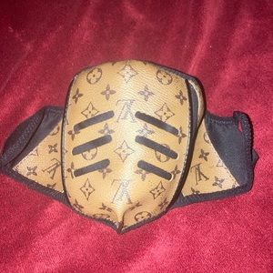 LV Face mask